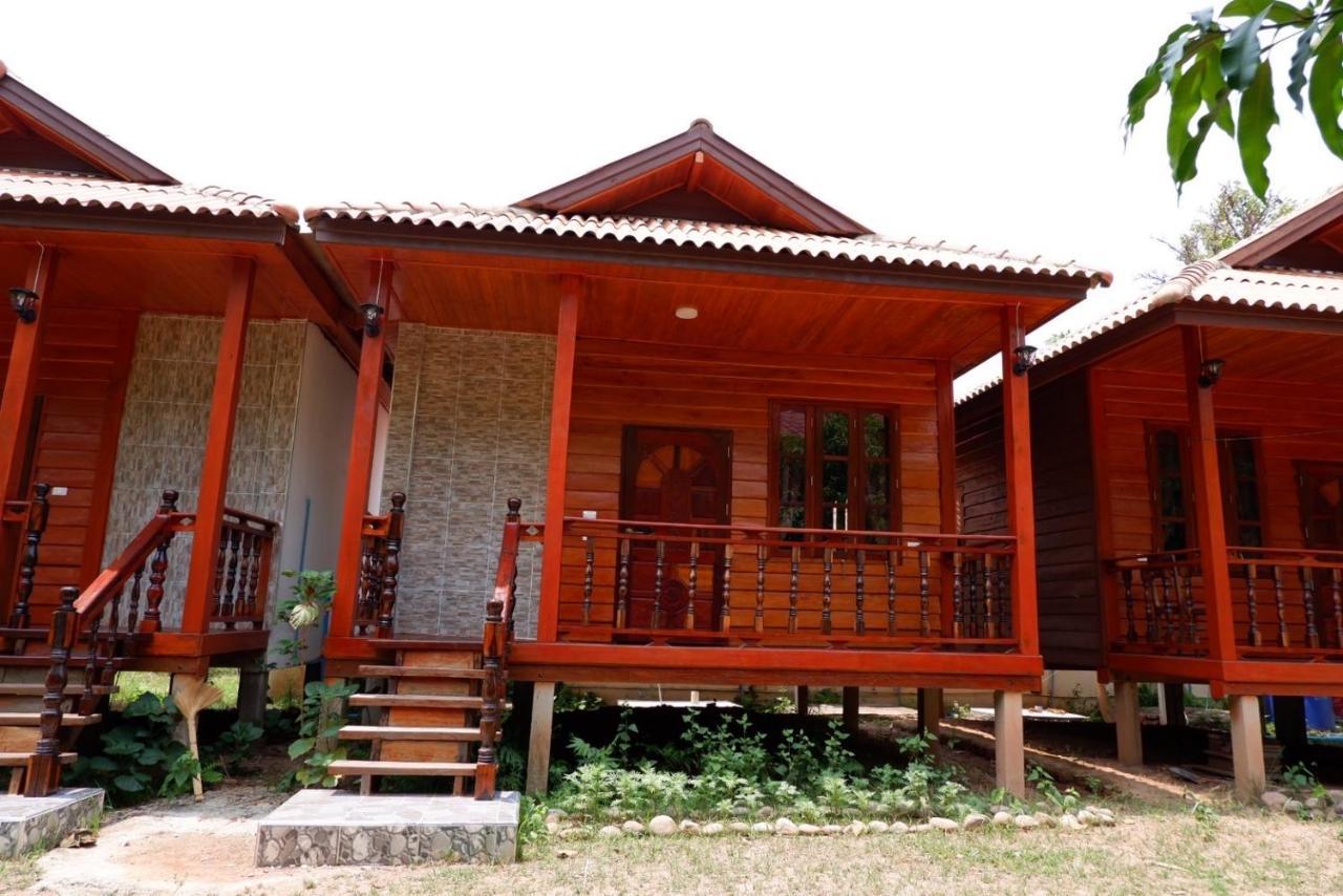 Letana Guesthouse Ban O Exterior photo