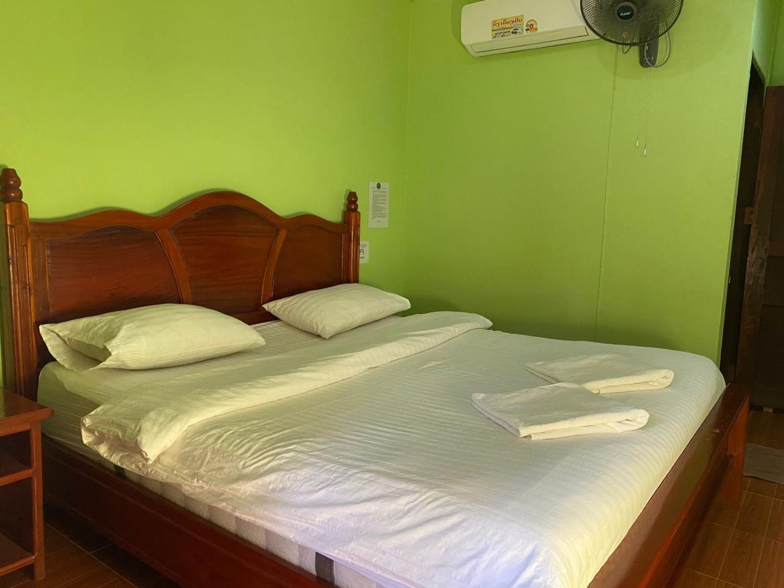 Letana Guesthouse Ban O Exterior photo